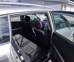 Toyota Corolla verso - Image 6/7