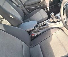 Bmw 116i 2005 84000 miles new discs and pads soon out of mot clean wee car inside and outside - Image 5/7