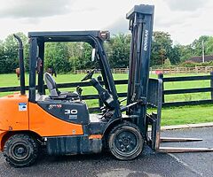 2011 DOOSAN D30-5