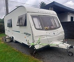 04/05 Avondale 5/6 Berth Caravan