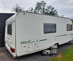 04/05 Avondale 5/6 Berth Caravan
