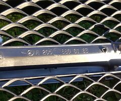 GENUINE MERCEDES C CLASS SPORT W205 S205 13-18 FRONT BUMPER GRILL