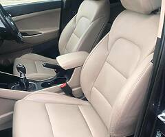 161 Hyundai Tucson 2.0 Diesel 4WD, Executive - Image 9/10