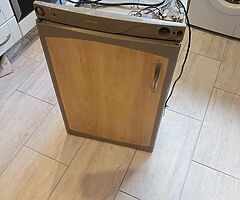 Dometic 3way fridge motorhome caravan van conversion