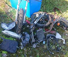 Honda nsr 125  parts - Image 3/3