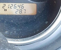 Nissan Tiida - Image 4/5