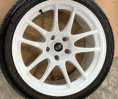 White Rota Torques