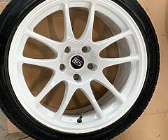 White Rota Torques - Image 3/5
