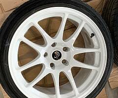 White Rota Torques - Image 4/5