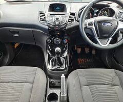 2014 Ford  Fiesta - Image 6/10