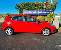 2014 Ford  Fiesta - Image 8/10