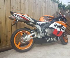 2005 Honda CBR - Image 4/4