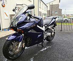 2004 Honda VFR - Image 4/10