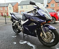 2004 Honda VFR - Image 6/10