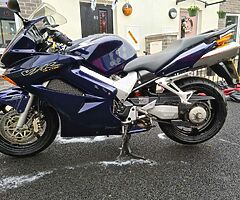 2004 Honda VFR - Image 8/10