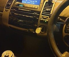 Toyota Prius 2004 - Image 6/8
