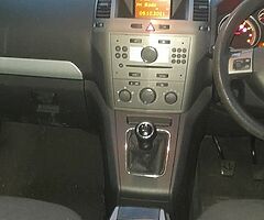Car - Image 4/10