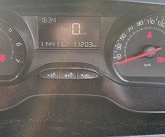 Peugeot 208 - Image 4/6