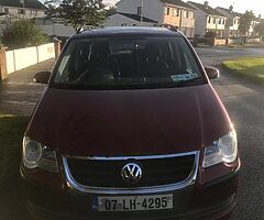 Volkswagen touran