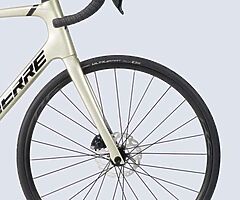 Lapierre Pulsium 5.0 Disc Med 52cm 2021 Carbon Road bike - Image 4/8