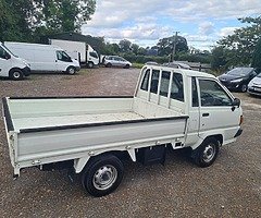 TOYOTA LITEACE - Image 5/9