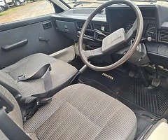 TOYOTA LITEACE - Image 6/9