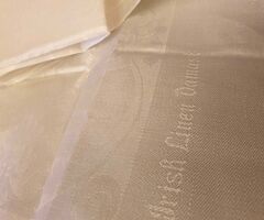 Damask Irish Linen Tablecloth & 4 matching Napkins