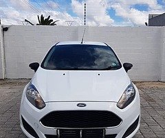 Cars and bakkies - Image 9/10