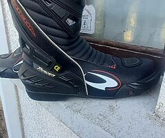 Richa tracer motorcycle boots