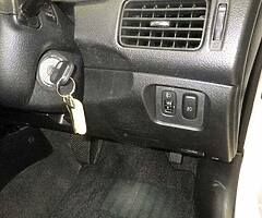 MITSUBISHI LANCER - Image 4/5