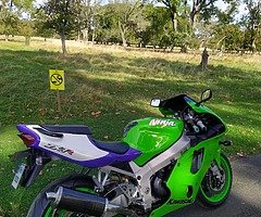 Kawasaki Zx7r 1996