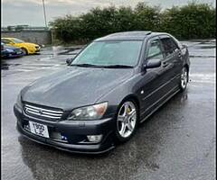 Lexus is200