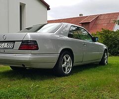 W124 coupe LHD.