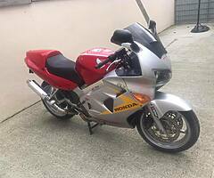 Vfr 800 fi