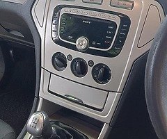 Ford mondeo