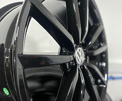 VW Pretoria Style Wheels - Image 6/7