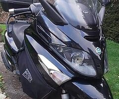 Scooter Piaggio 400cc 2009 - Image 6/6