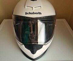 Schuberth S2 Motorcycle Helmet - Image 3/8