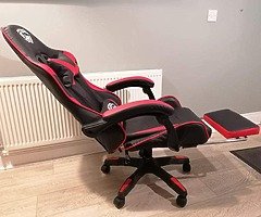 High quality Brand new gaming chair with footrest
National shipping €15 - Image 5/10