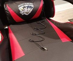 High quality Brand new gaming chair with footrest
National shipping €15 - Image 10/10