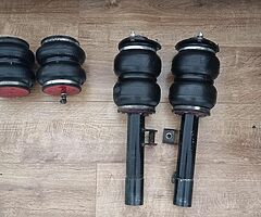 Airlift Air Suspension with Accu Air Managment