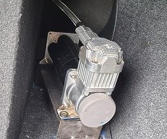 Airlift Air Suspension with Accu Air Managment - Image 4/10