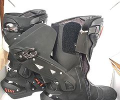 Sidi ST boots
