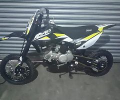 Pit bike z3 140cc - Image 3/3