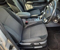 2008 ford focus ghia 1.6 petrol saloon - Image 10/10