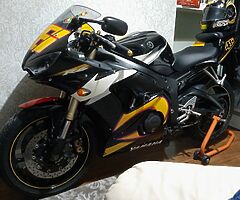 Motorcycle - Image 4/6