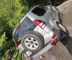 Toyota landcruiser 2010 manual needs clutch Clean Jeep still driving - Image 8/10