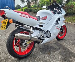 1993 Honda CBR - Image 4/5