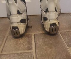 Men’s motorcycle boots and gloves - Image 5/6