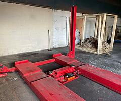 4 post alignment lift